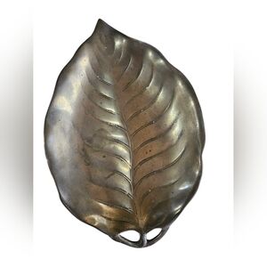 VINTAGE MCM Leaf-Shaped Brass Decorative Tray 10.25"